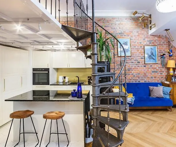 Retro Old Town Apartment