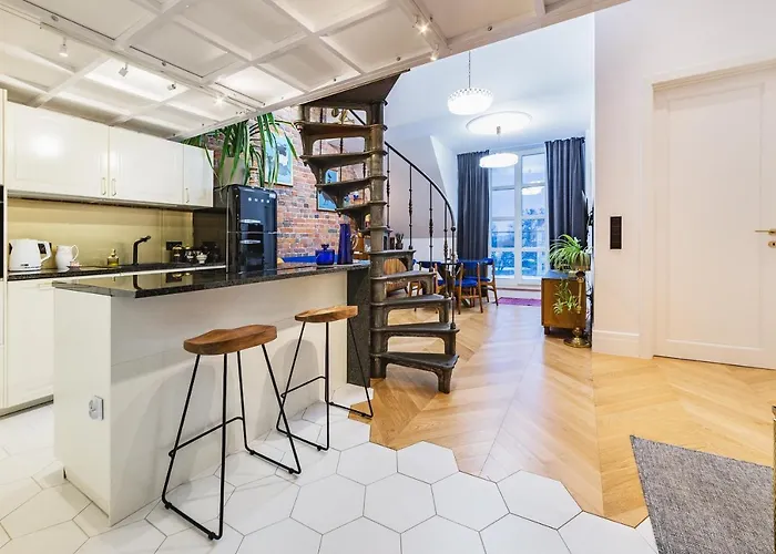 Retro Old Town Apartment *