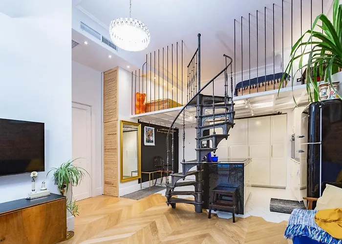 Retro Old Town Apartment